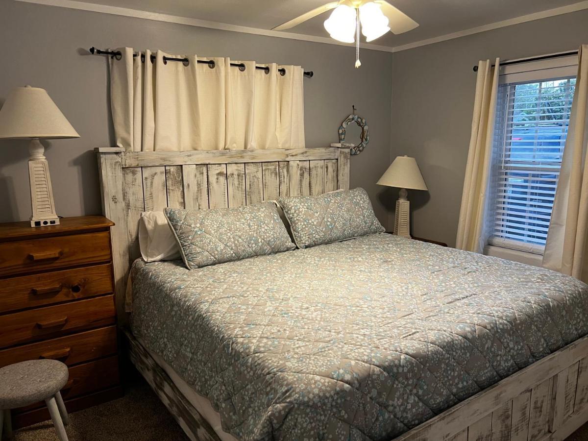 The Fifth Promise - A Cozy Lakehouse Retreat Chipley Extérieur photo